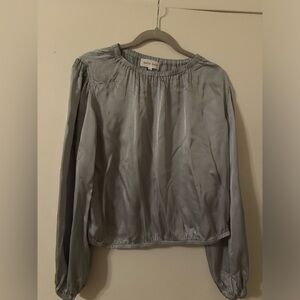 Bella Dahl Shinny Silver Top With elastic neck